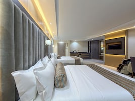 Luxury Twin Room | Minibar, desk, laptop workspace, soundproofing