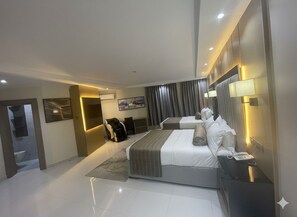 Luxury Twin Room | Desk, laptop workspace, free WiFi - Villa Park Hotel Abuja (Abuja)