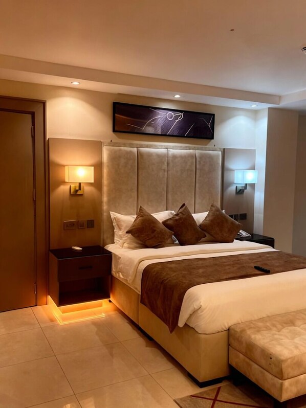 Deluxe suite | Een bureau, een laptopwerkplek, gratis wifi