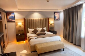 Deluxe kamer | Een bureau, een laptopwerkplek, gratis wifi