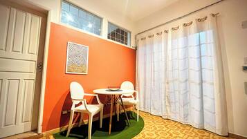 Comfort Suite | Dining room