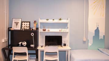 Desk, blackout drapes, free WiFi, bed sheets