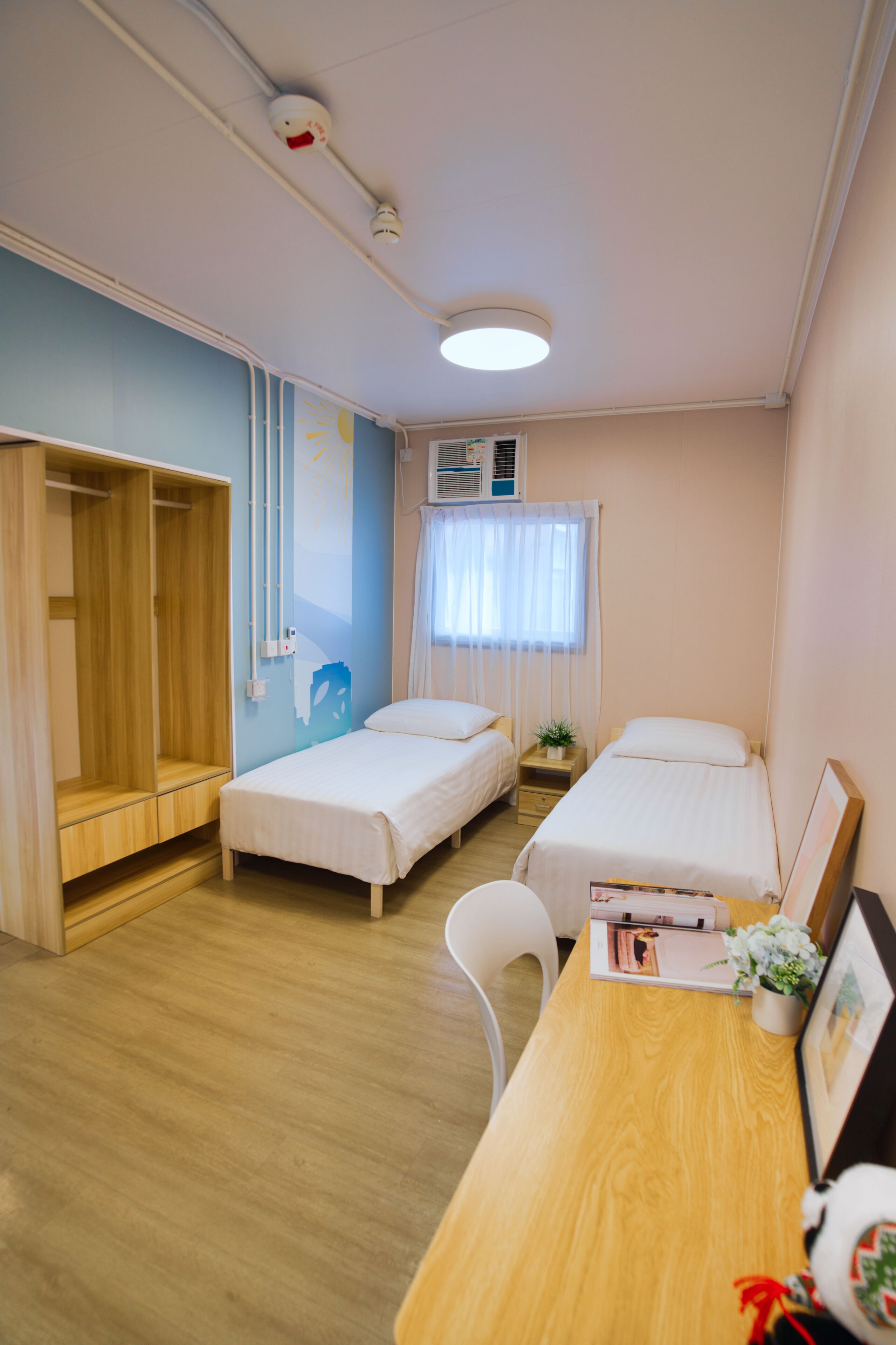 Comfort Twin Room, City View | Desk, blackout drapes, free WiFi, bed sheets