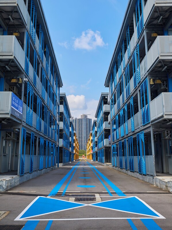 المنشأة من الخارج