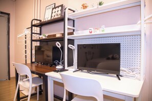 標準雙床房, 城市景 | 防敏寢具、書桌、手提電腦工作空間、遮光窗簾/窗簾