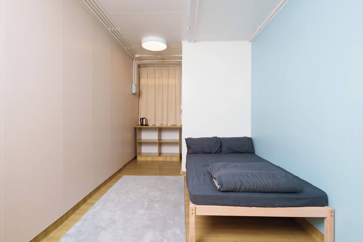 Desk, blackout curtains, free WiFi, bed sheets