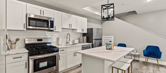 The Chic Haven 2-bedroom apartment in peaceful Philadelphia with AC near Zoo