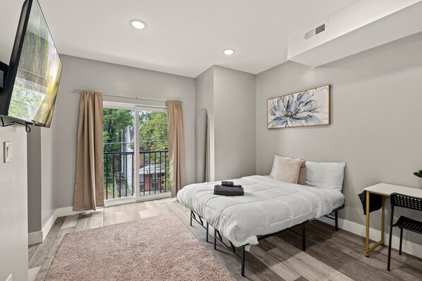 2 bedrooms, desk, iron/ironing board, free WiFi