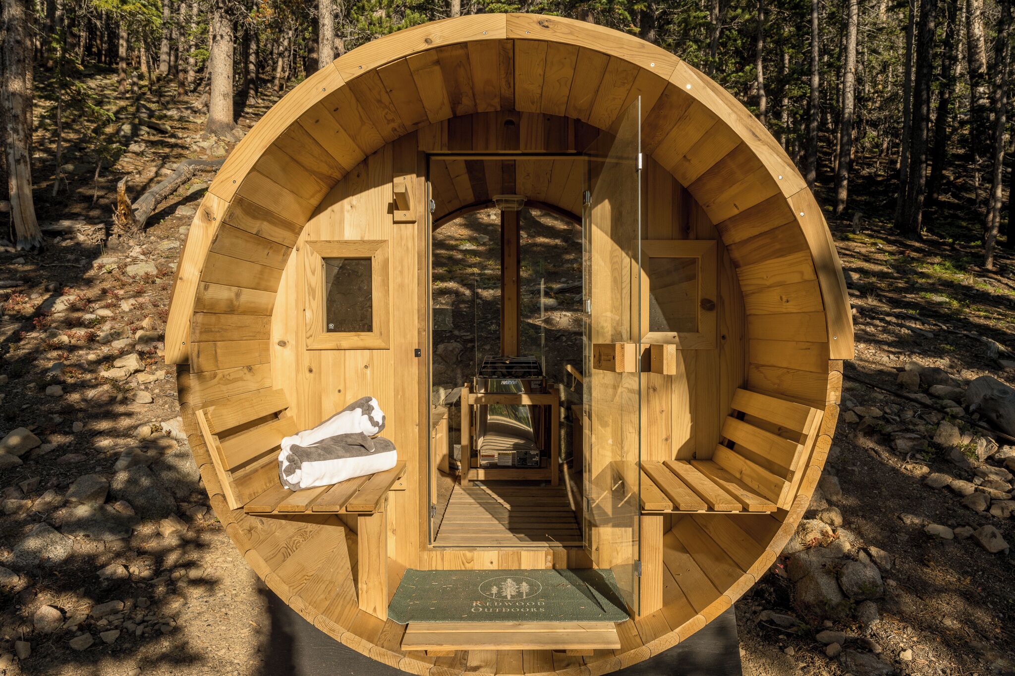 Sauna, hot tub
