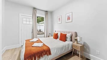 3 soverom, strykejern/-brett, reiseseng for barn og wi-fi