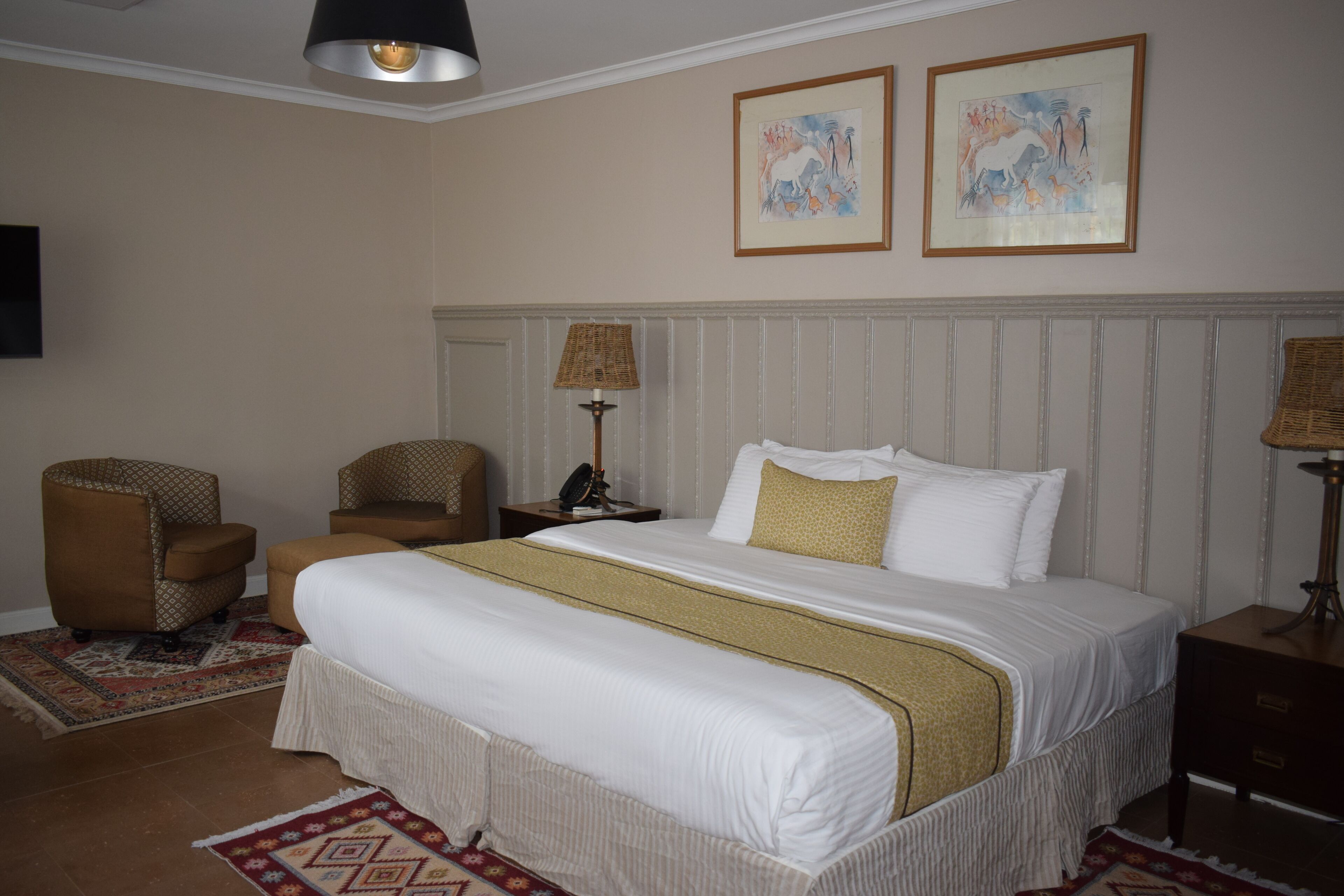 1 habitación, escritorio, tabla de planchar con plancha y wifi gratis 