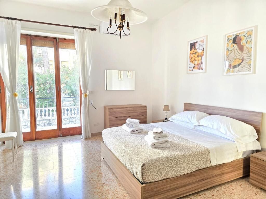 Comfort-Apartment, Balkon, Stadtblick | Schreibtisch, Verdunkelungsvorhänge, Bügeleisen/Bügelbrett