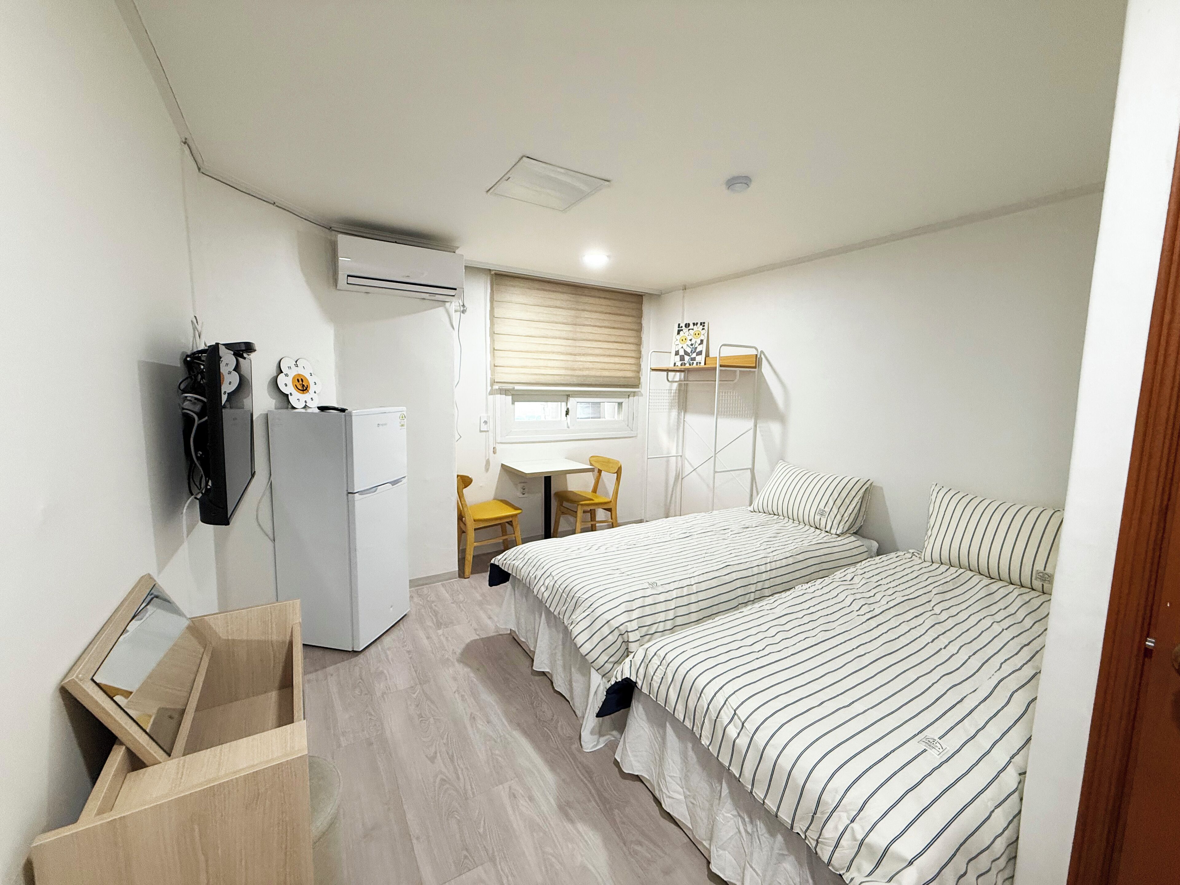 Basic Double Room | Laptop workspace, free WiFi