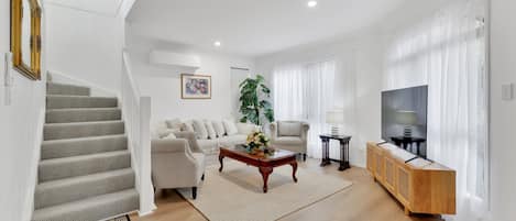 Apartment | Living area