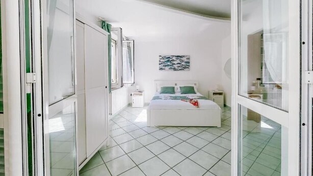 Apartemen Comfort, patio