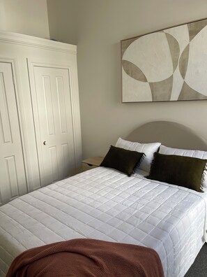 2 bedrooms, iron/ironing board, free WiFi, bed sheets - Stylish Victorian Terrace
Close to beach and city Casino South Melbourne Market (Middle Park)