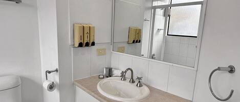 Apartment | Bathroom