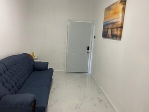 TV - Jennis Home (Las Vegas)