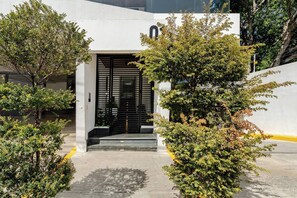 Apartment, 1 Schlafzimmer, eigener Pool, Stadtblick | Außendetails