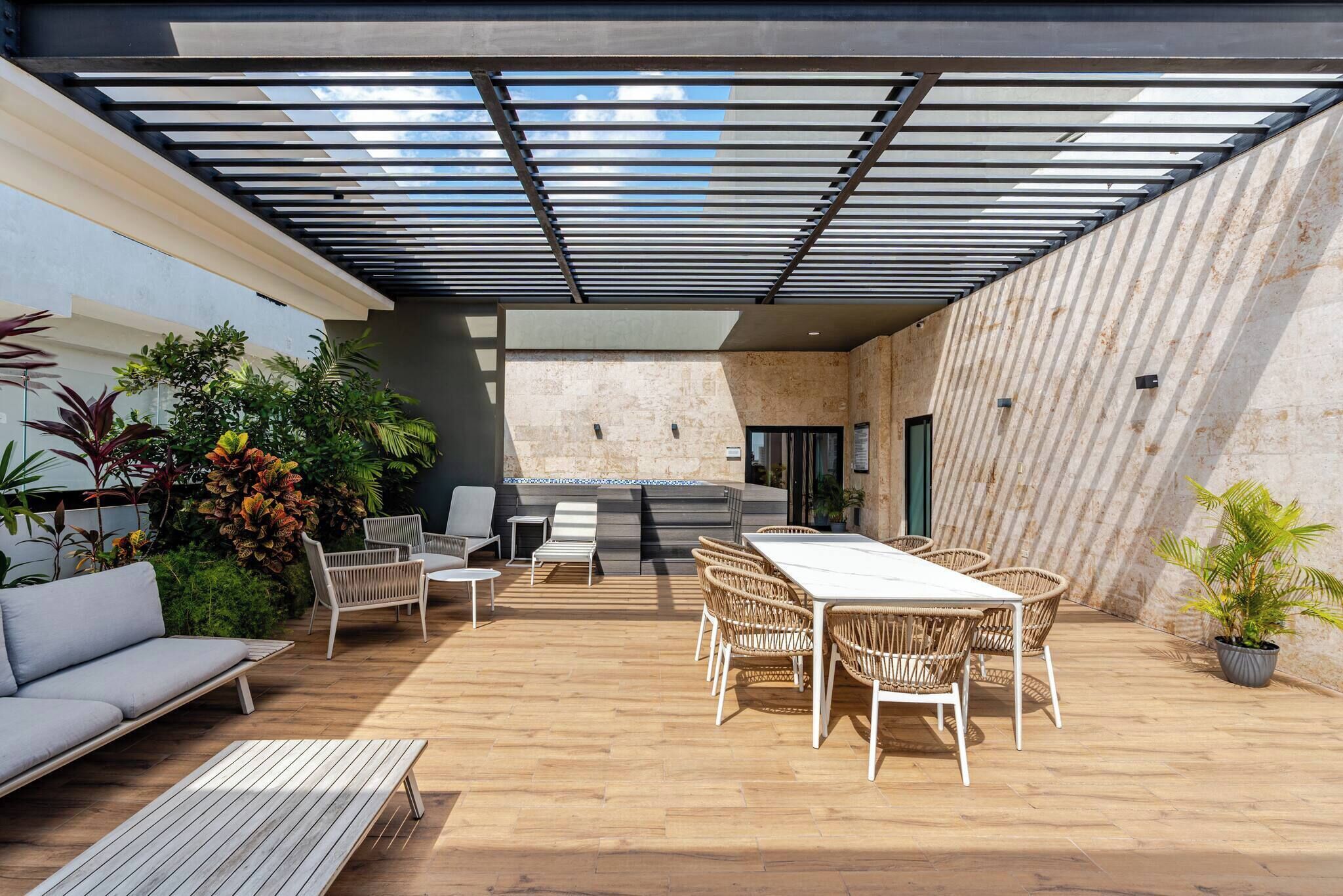 Apartment, 1 Bedroom, Private Pool, City View | Lounge