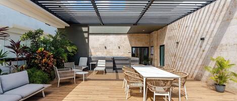 Apartment, 1 Bedroom, Private Pool, City View | Lounge