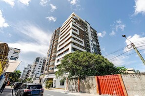 Apartment, 1 Bedroom, Private Pool, City View | Exterior