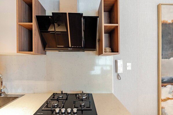 Apartment, 1 Bedroom, Private Pool, City View | Interior