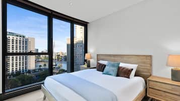 Apartment | 1 bedroom, iron/ironing board, bed sheets
