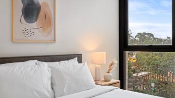 Apartment | 2 bedrooms, iron/ironing board, bed sheets