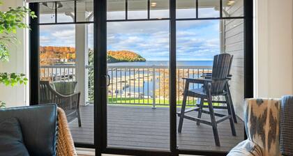 Marina View Luxury Condo | Paddle Boards & Bikes