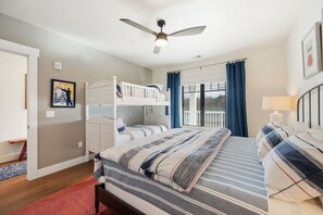 3 makuuhuonetta, työpöytä, silitysrauta/-lauta, Wi-Fi