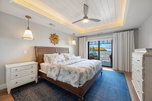 3 bedrooms, desk, iron/ironing board, WiFi