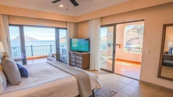 2 عدّة غرف نوم ومكواة/لوح كي وواي فاي وملاءات أسرّة