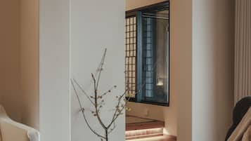 Quarto casal clássico, vista para a montanha | Cortinas blackout, quartos à prova de som, ferros/tábuas de passar roupa