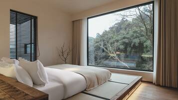 Kamar Double Comfort, pemandangan gunung | Meja kerja, ruang kerja ramah laptop, dan tirai kedap cahaya