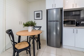 Apartment | Dining