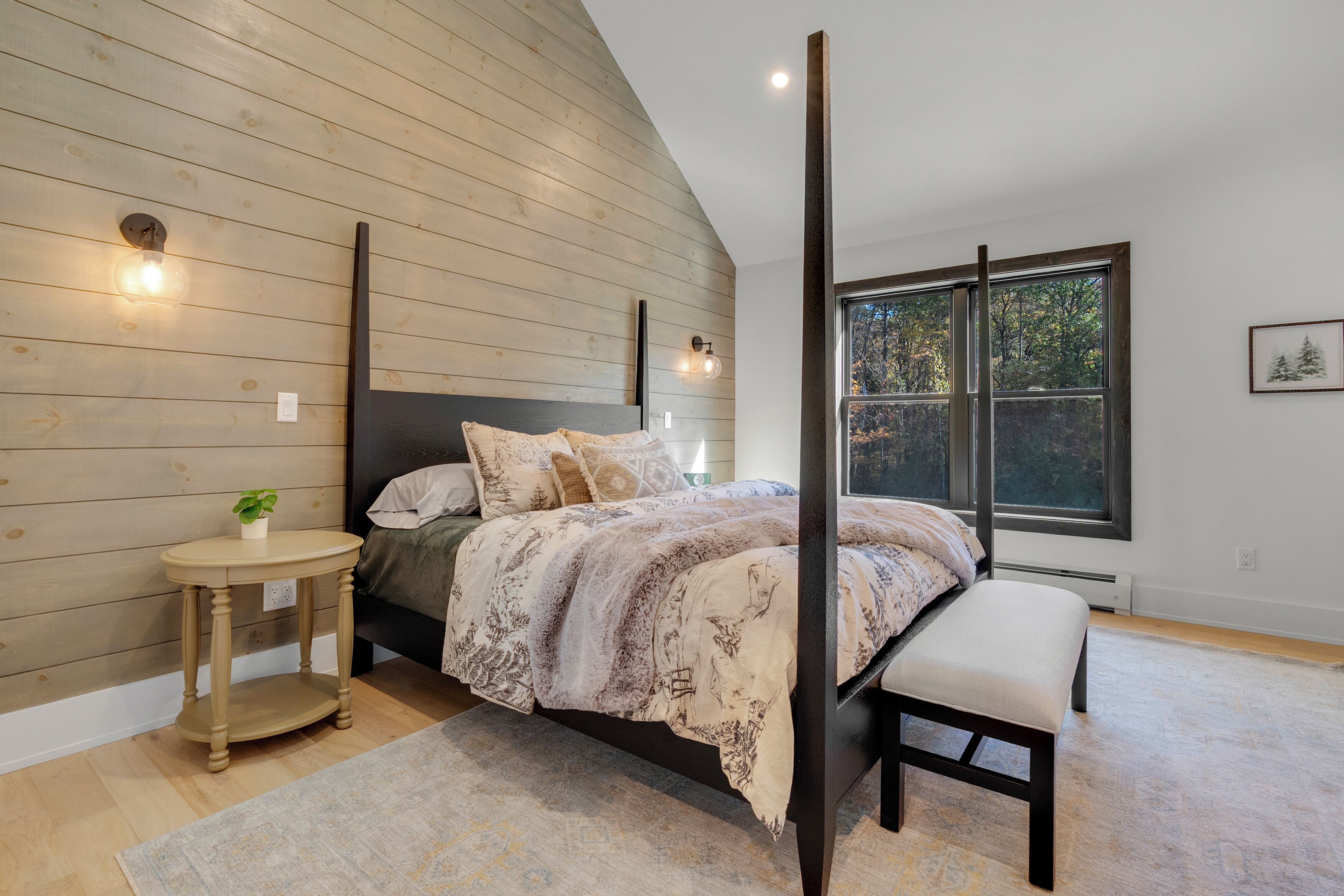 WiFi (無料)、ベッドシーツ