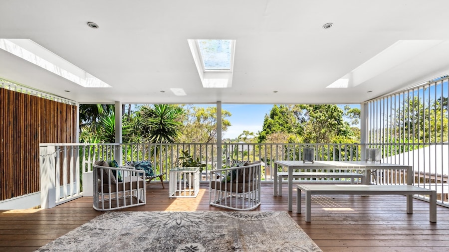 Elegant 3-bed Home With Games Room