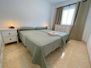 Strykejern/-brett, wi-fi og sengetøy