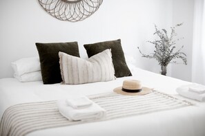 Departamento | 2 habitaciones, tabla de planchar con plancha y ropa de cama 