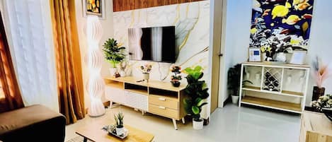 Nhà, 2 phòng ngủ, hút thuốc | Phòng khách