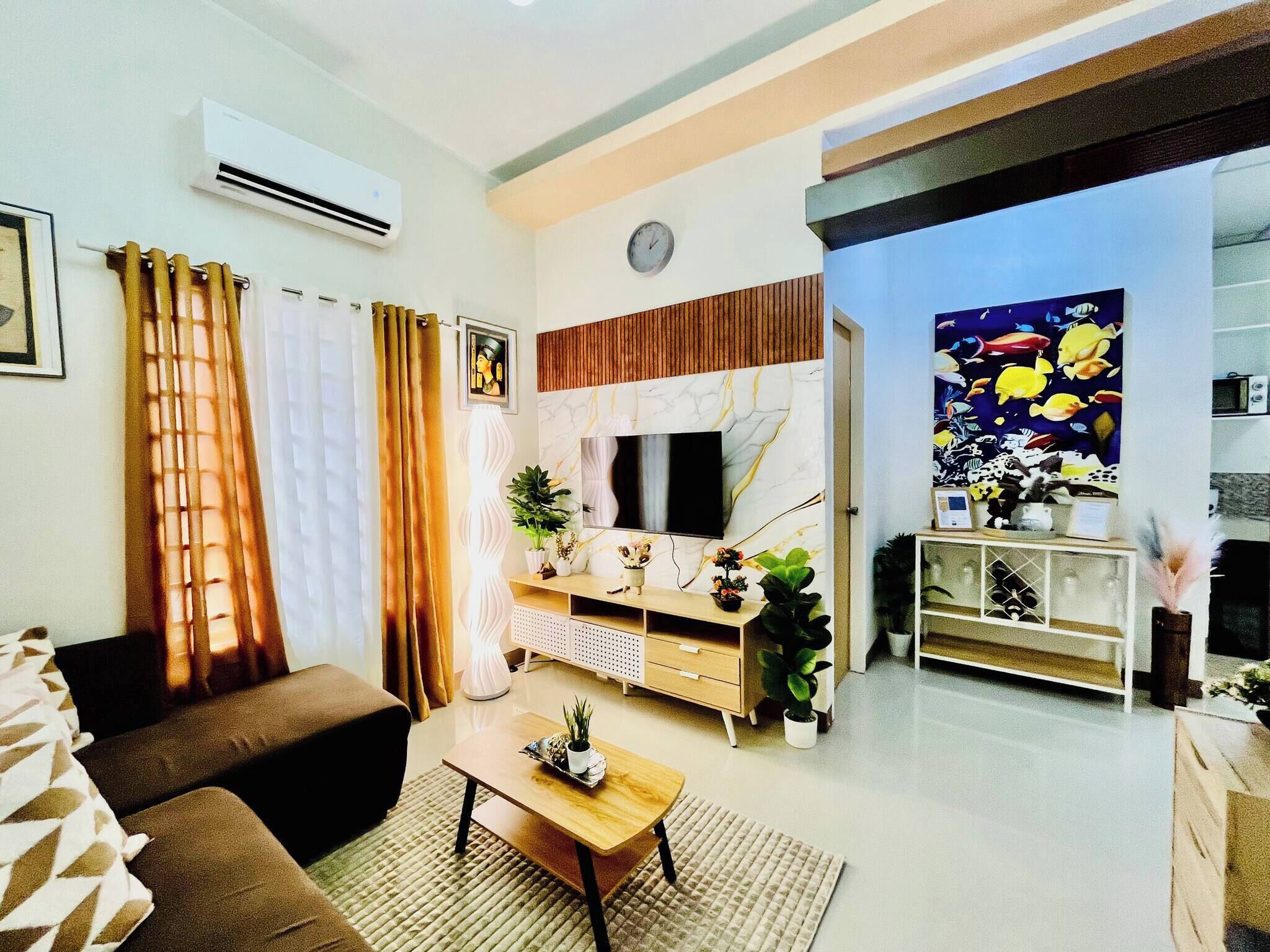 House, 2 Bedrooms, Smoking | Living room