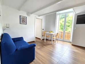 City-Apartment, Stadtblick | Wohnbereich