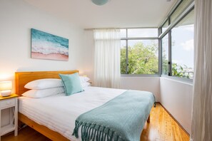 Apartment | Iron/ironing board, bed sheets - Bronte Beach Coastal Apartment With Ocean View (Sydney)