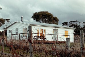 Exterior - Pip's Place at Lisdillon Estate (Little Swanport)