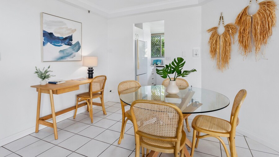 Beachfront 2-bed With Pool, BBQ