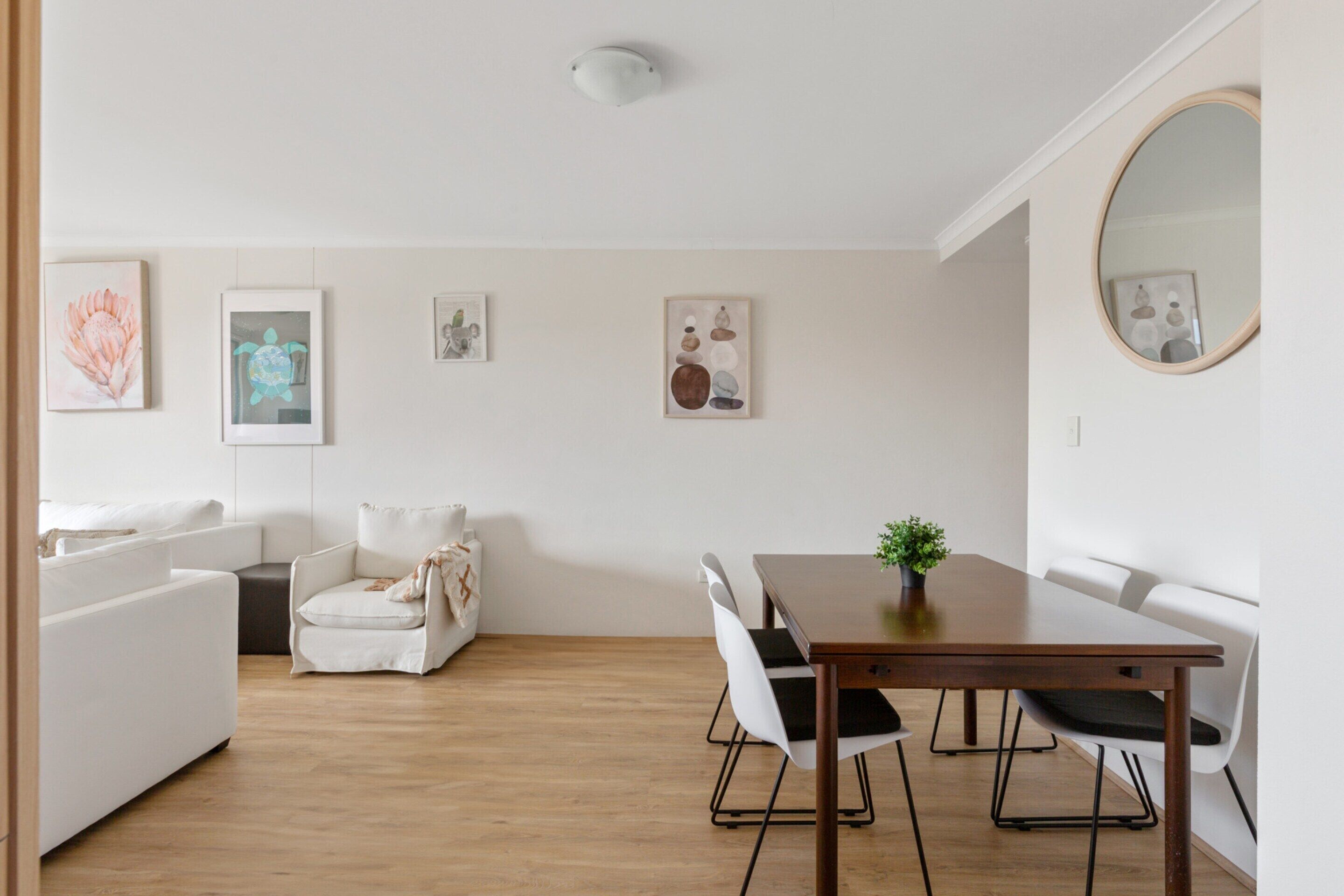 Apartment | Dining
