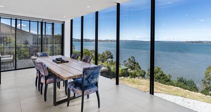 Stylish Home With Outdoor Area & Spectacular Views