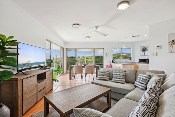 Oceanside Apartment With Views Of Yaroomba Beach - Coolum Beach