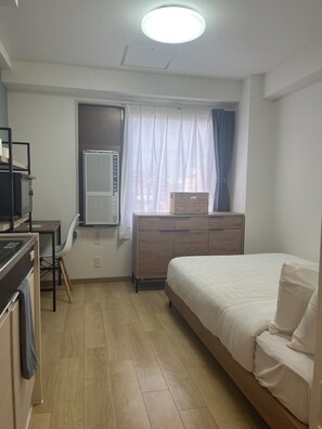 1 habitación, tabla de planchar con plancha, wifi y ropa de cama 